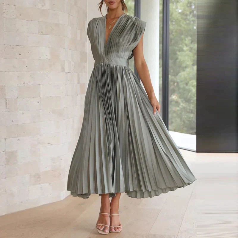 Zen - V-neck Maxi Dress with Pleats