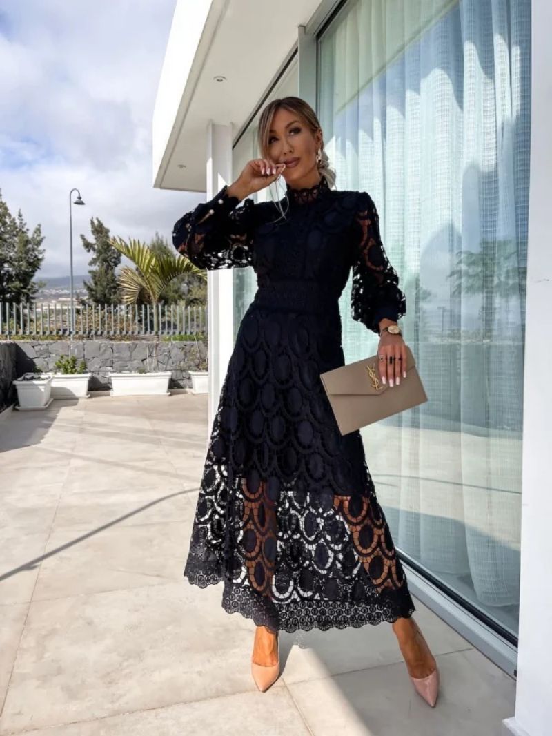 Samantha - Elegant Lace Dress