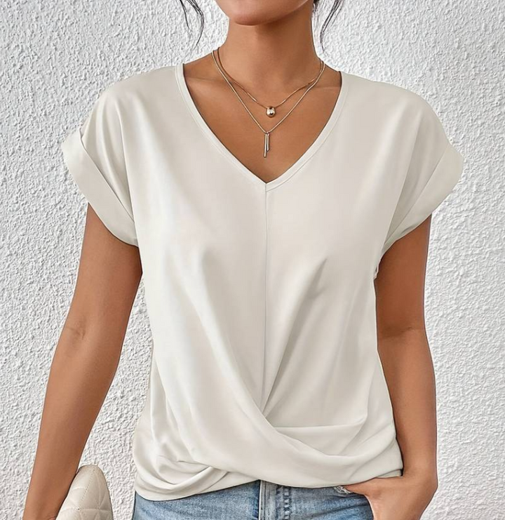 VOGUE™ - The perfect v-neck top